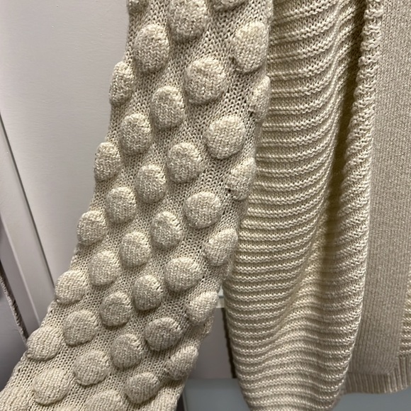 Knit open front cardigan, with dotted knit sleeves - Picture 2 of 2